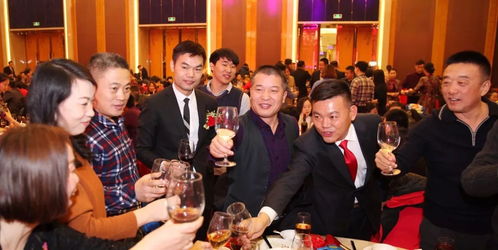 中億建材2018迎新晚會(huì)暨客戶答謝會(huì)完美綻放 攜手億本，共啟新程